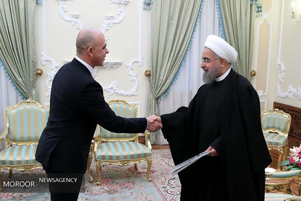 تقدیم استوار نامه سفرای چهار کشور به رییس جمهور