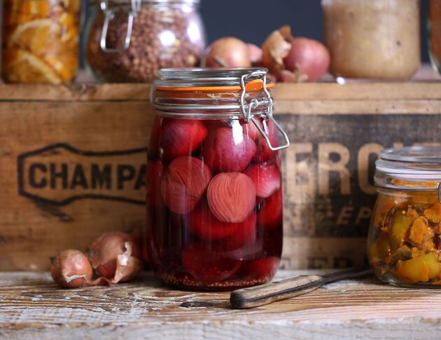 طرز تهیه ترشی پیاز قرمز برای فصل پاییز