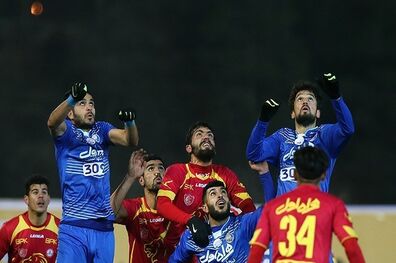 نفت با دو غایب مقابل استقلال صف‌آرایی می‌کند