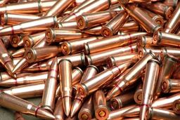 یک دستگاه پراید با محموله 7 هزار و 397 فشنگ جنگی دستگیر شد