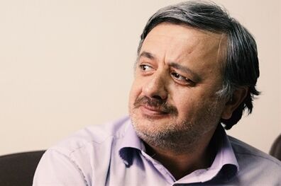 پیشنهاد تشکیل بنیاد بیدل‌شناسی/ موانع ارتباطی ادبی میان کشورهای فارسی زبان را برداریم