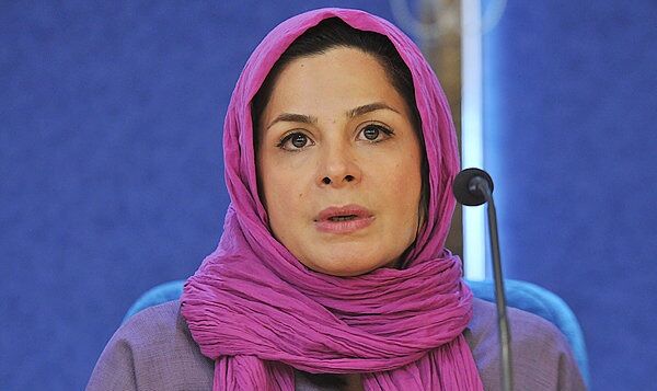 سیما تیرانداز به عوامل پروژه سلفی با دموکراسی پیوست