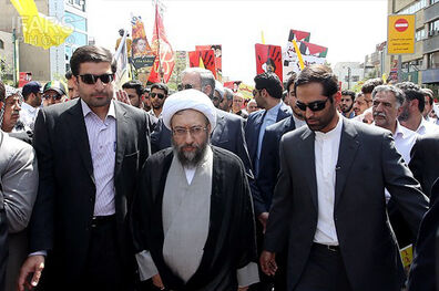 آملی لاریجانی در مراسم گرامیداشت 13 آبان حضور یافت
