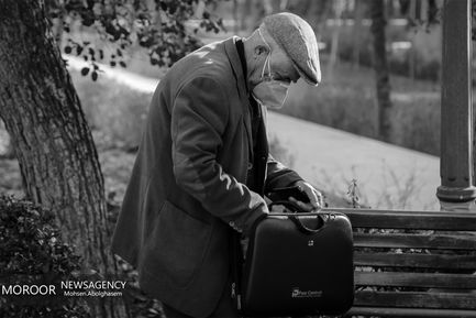 نیمکت های سرد پایتخت همدم تنهایی جوانان دیروز 