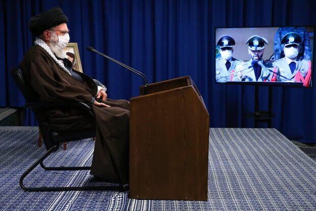 مراسم دانش ‌آموختگی دانشجویان نیروهای مسلح با حضور رهبر انقلاب آغاز شد