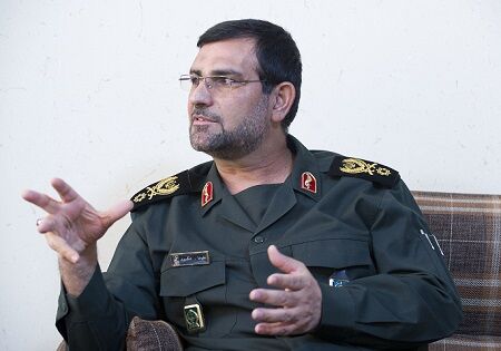 ملت ایران زیر فشارهای ناحق دشمنان ایستادگی کرد