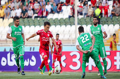 تساوی بدون گل ماشین سازی و پرسپولیس در یک نیمه نخست