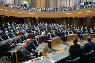 نظر 40 شخصیت و حزب سیاسی لبنان درباره قانون جدید انتخابات