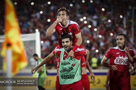 سوپر جام فوتبال دیدار تیم های پرسپولیس و نفت