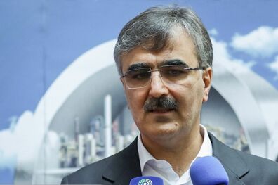 دلار ۴۴هزار تومانی نرخ ارز کشور نیست باید دخالت کنیم