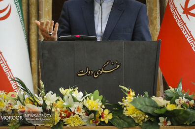 دفتر سخنگوی دولت اخذ مالیات از سود سپرده گذاران را رد کرد