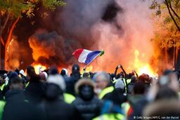 هشدار تهران به شهروندان ایرانی در مورد سفر به فرانسه