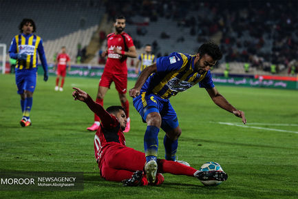 دیدار تیم های پرسپولیس تهران و گسترش فولاد تبریز