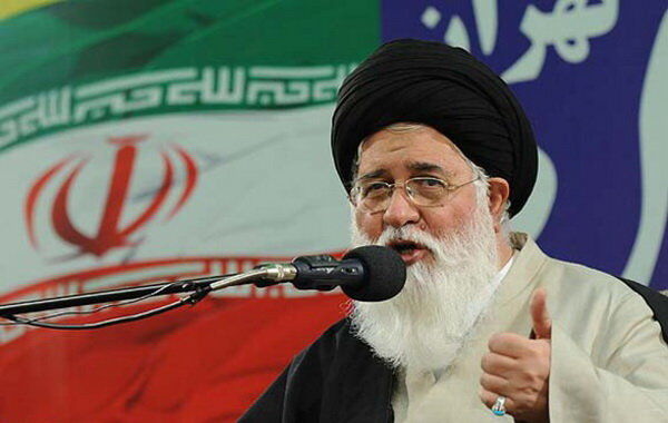 سینه ستبر رزمندگان مدافع حرم آمریکا را به خاک ذلت کشاند