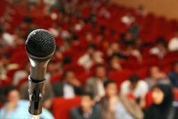 تبدیل کرسی های آزاد اندیشی به مناظره های سیاسی توسط برخی جریان ها