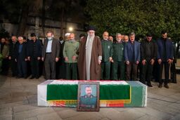 اقامه نماز رهبرانقلاب بر پیکر شهید سید رضی