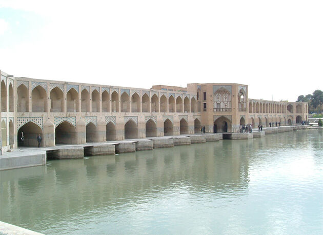 زاینده‌رود جاری ‌شد