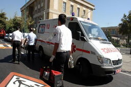 امدادرسانی نیروهای اورژانس در حادثه آتش سوزی بازار تهران