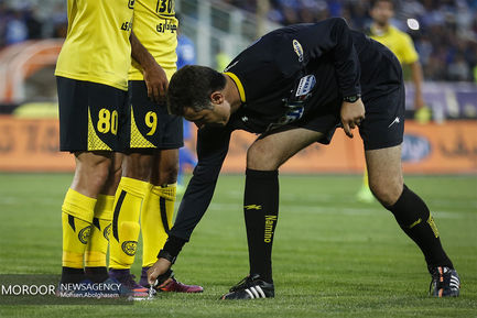 دیدار تیم های استقلال تهران و سپاهان اصفهان