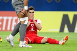 پارگی رباط صلیبی آل کثیر / مهاجم پرسپولیس فصل را از دست داد