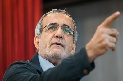 پزشکیان: بانک مرکزی انتظارات خود را از مجلس و دولت شفاف بیان کند