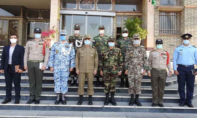 نشست صمیمانه و هم‌اندیشی امیر سرلشکر موسوی با دانشجویان دانشگاه‌های ارتش