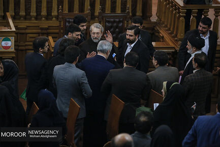 نشست خبری رییس مجلس شورای اسلامی