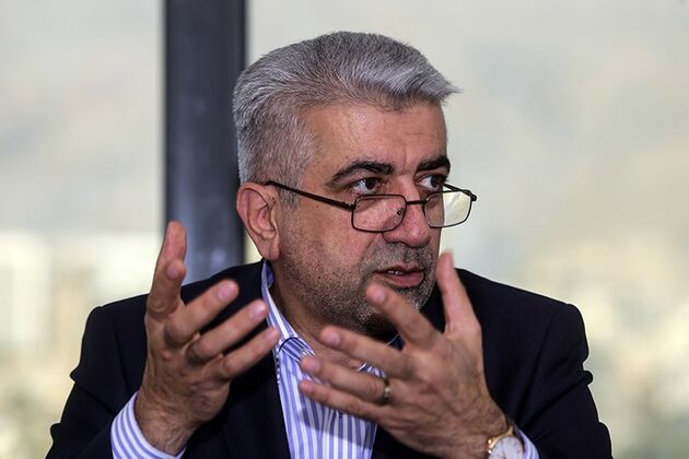 وزیر نیرو وارد فرودگاه بغداد شد