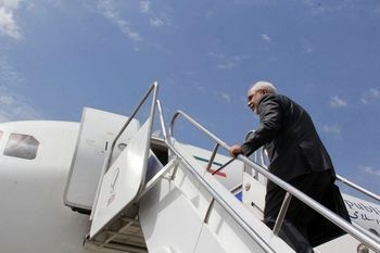 ظریف تهران را به مقصد قطر ترک کرد