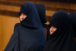 عکس/ حجاب دختران شهید رئیسی
