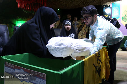 وداع با پیکر مطهر شهید مدافع حرم رضا کریمی
