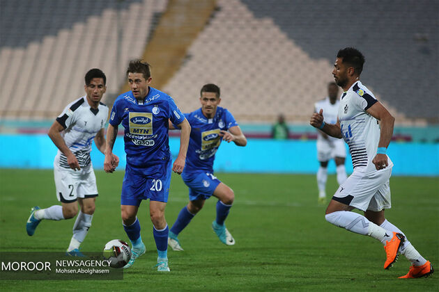بازی پیکان و استقلال زنده از شبکه سه سیما پخش می شود