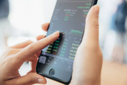 تلاش برای برطرف شدن مشکل سیستم معاملات بورس تهران