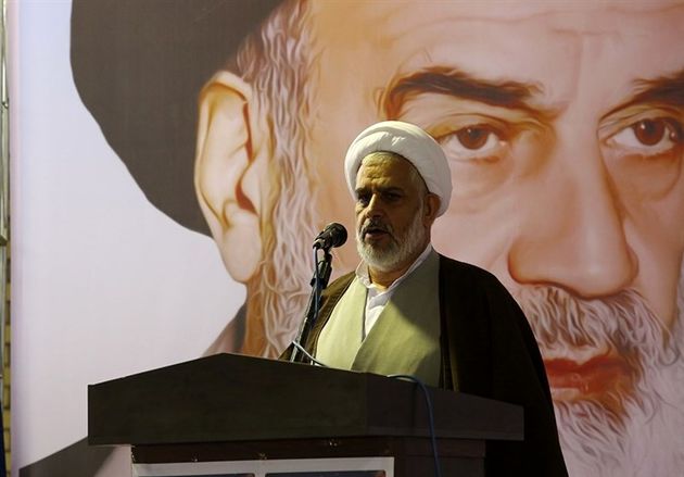 دشمن امروز به دنبال تفرقهافکنی بین مسلمانان است/ نباید در مقابل دشمن واداده عمل کرد