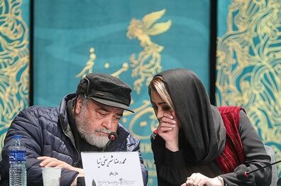 عکس/ در گوشی یک زن با شریفی نیا
