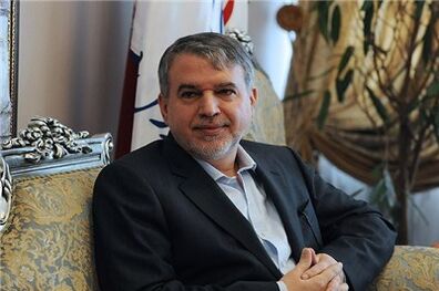هویت ایرانی با زبان فارسی پیوند خورده است