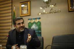 اهدای نشان درجه یک هنری به یک هنرمند پیشکسوت موسیقی نواحی