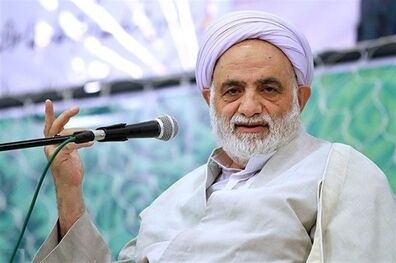 جوانان ما در دام فضای مجازی افتاده اند