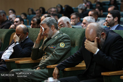 تجلیل از خانواده شهدا و پیشکسوتان صنایع دفاعی کشور
