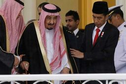 انتقال پادشاه عربستان سعودی به بیمارستان 