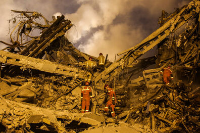 سخنگوی ستاد بحران پلاسکو: هنوز کسی از زیر آوار خارج نشده است

