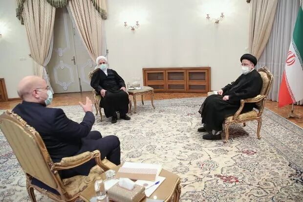 سران قوا بر تقویت ثبات اقتصادی و تداوم کاهش نرخ تورم تاکید کردند