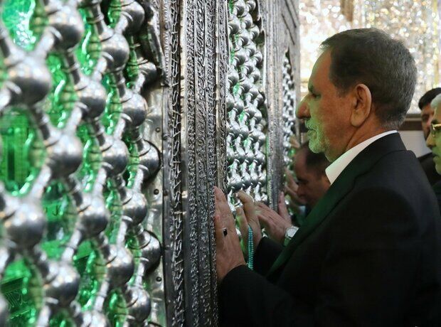 جهانگیری حرم اباعبدالله الحسین (ع) را زیارت کرد