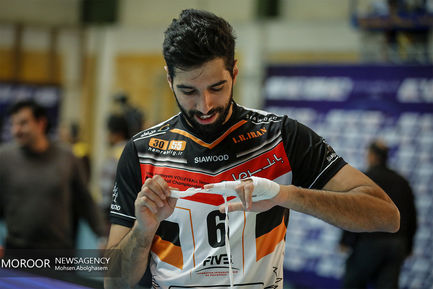 دیدار تیم های والیبال بانک سرمایه و شهرداری تبریز