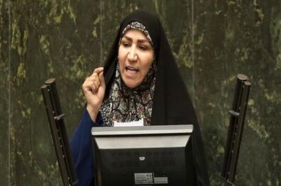 بازار در دوران این وزیر نه تنها کنترل نشد بلکه روند صعودی داشت