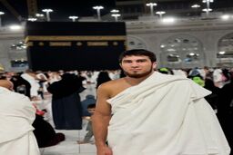 نابغه کشتی جهان به زیارت خانه خدا رفت
