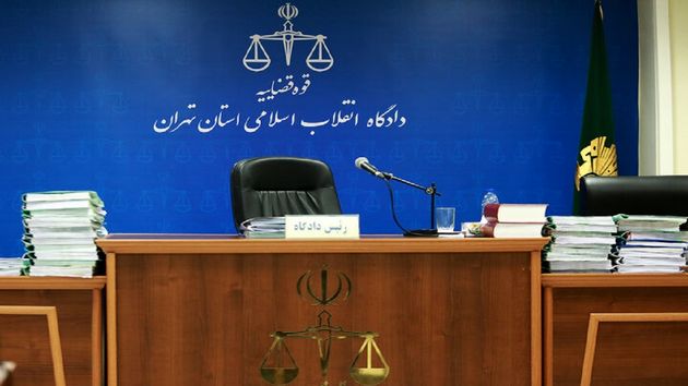 نخستین جلسه دادگاه پوری حسینی برگزار شد/ قرائت کیفرخواست رئیس سابق خصوص سازی