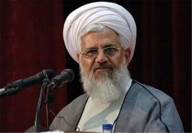 بصیرت، رمز پیروزی و صلابت انقلاب اسلامی است
