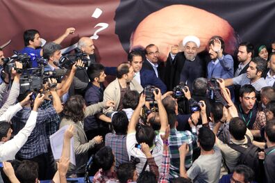 نیویورک‌تایمز: انزوای اقتصادی ایران در حال پایان است/ جوانان مشتاق تغییر/ تندروها نگرانند