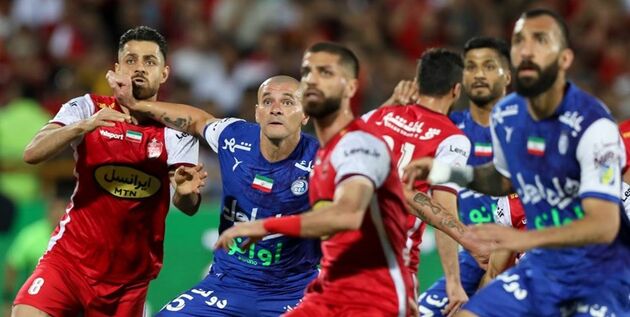 استقلال ۴ امتیاز از پرسپولیس جلو افتاد!